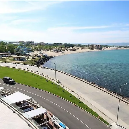 Front Beach 아파트 *